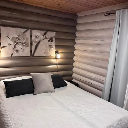 Latvahonka 木屋 Jämsä